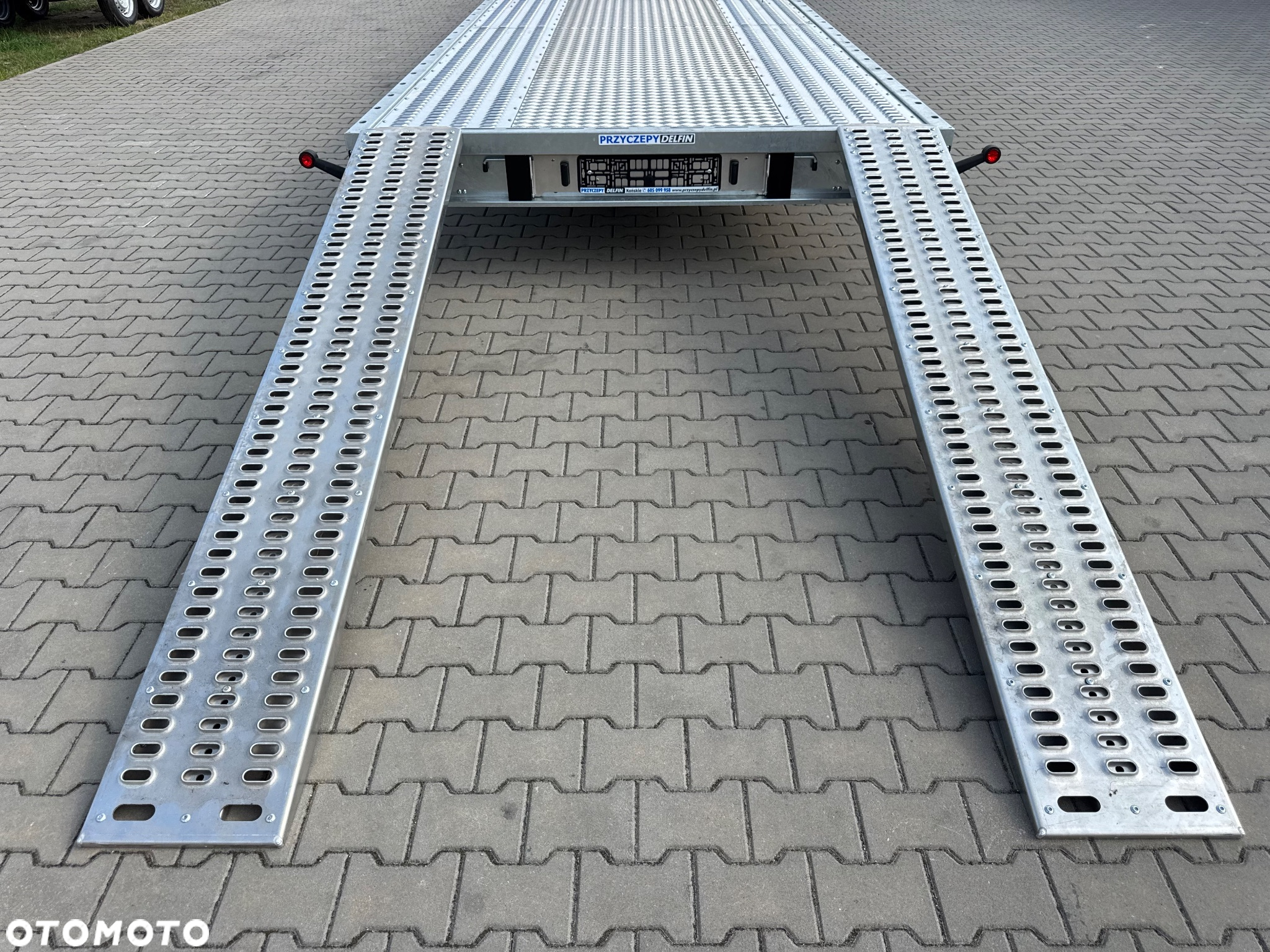 Lorries PL35-8521 laweta na dwa auta 3500kg wypełnienie podłogi ALU 3 osie - 15