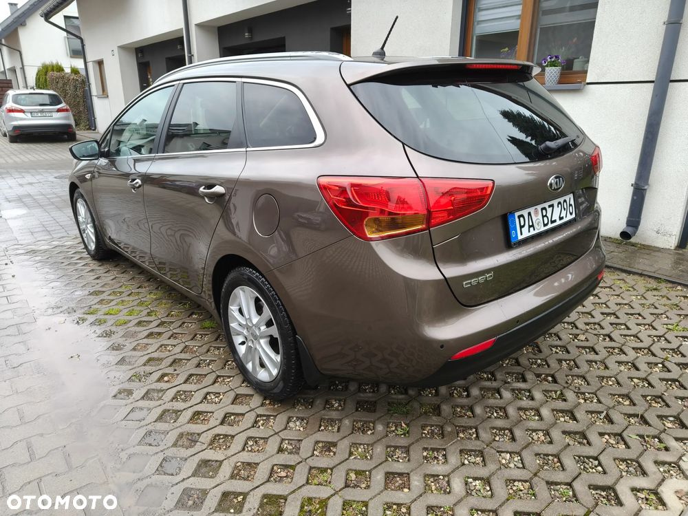 Kia Ceed - 4