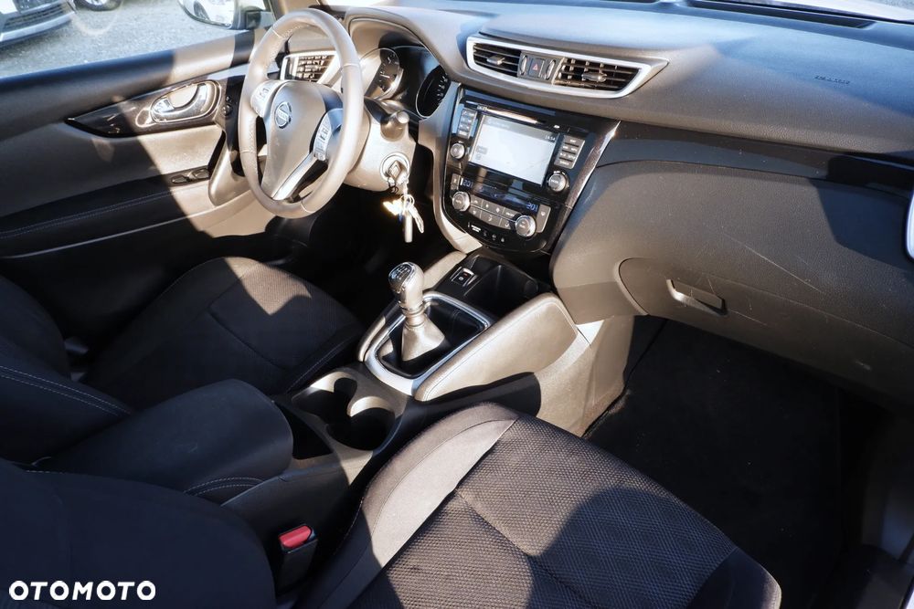 Nissan Qashqai 1.5 dCi N-Connecta - 4