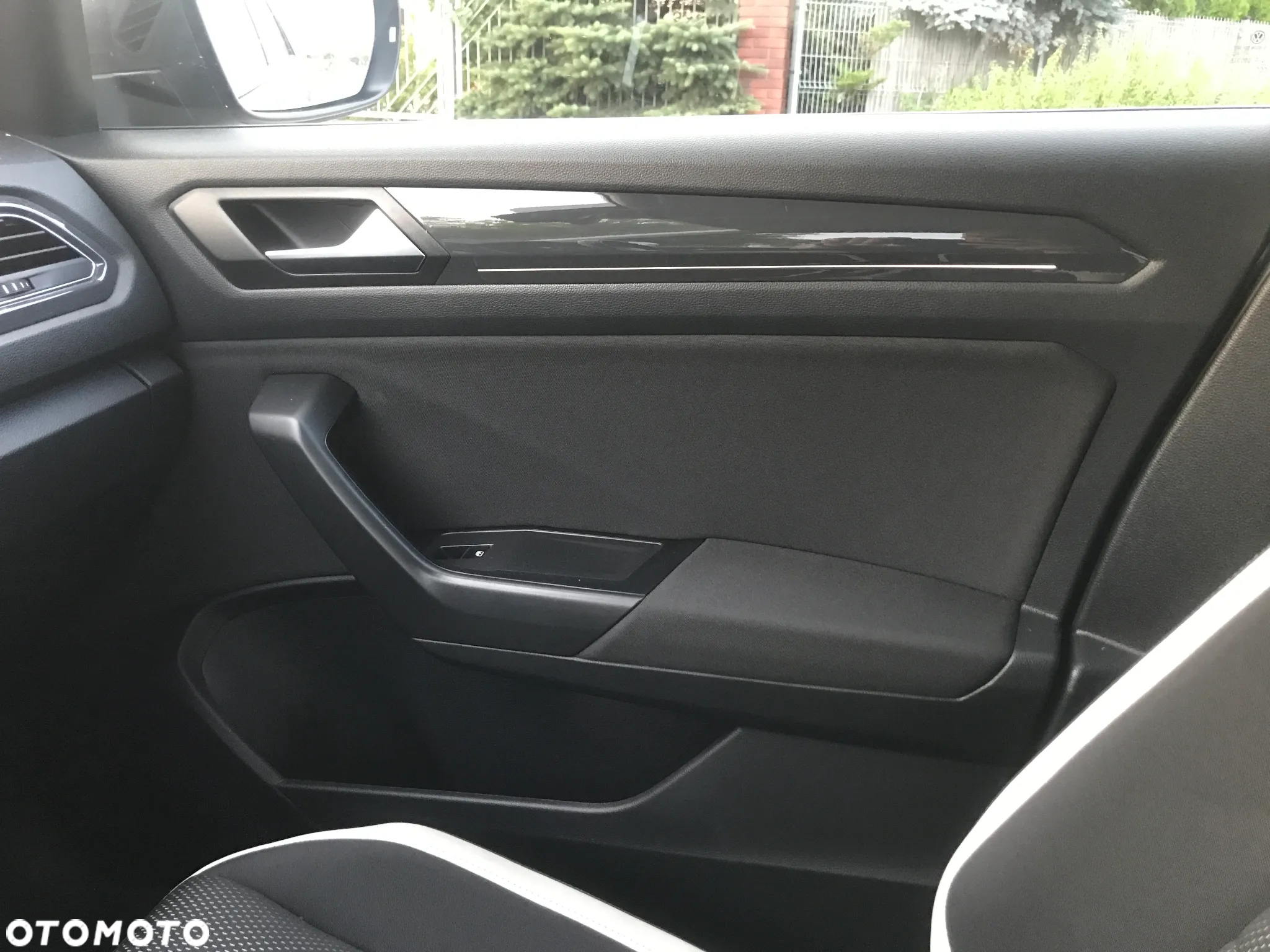 Volkswagen T-Roc 1.5 TSI ACT Premium - 6