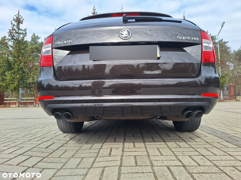 Skoda Superb 2.0 TSI L&K DSG - 27
