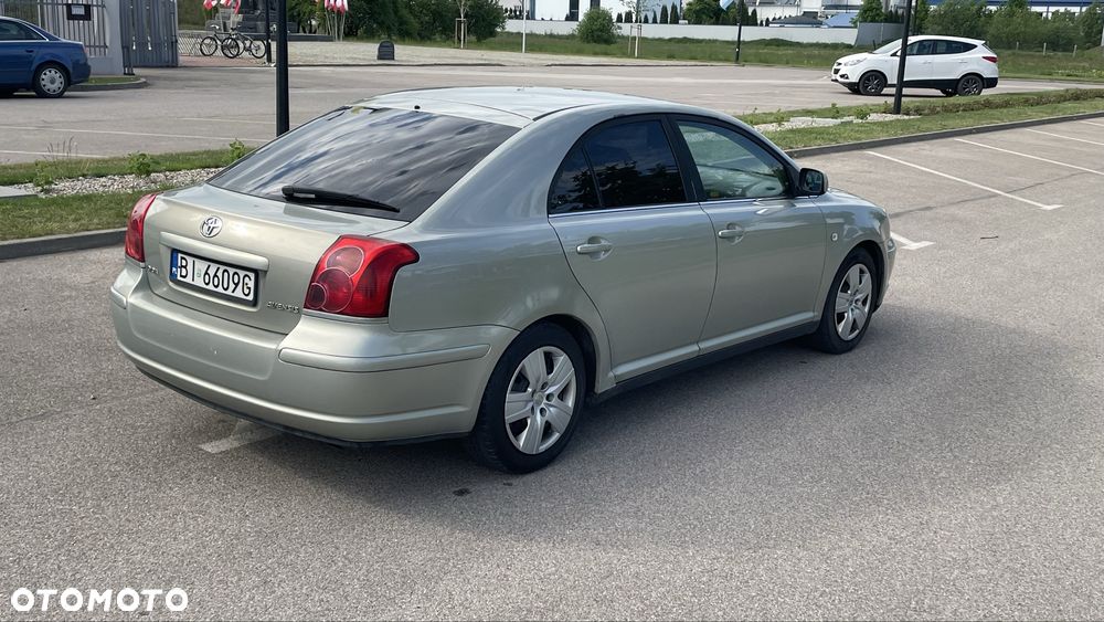 Toyota Avensis - 3