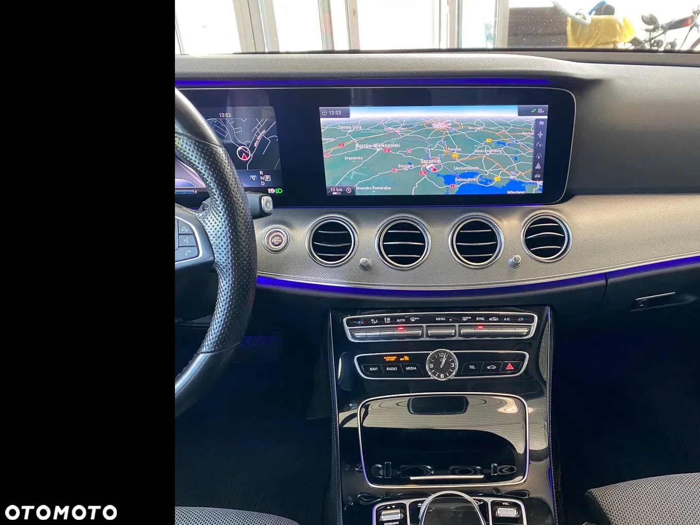Mercedes-Benz Klasa E 220 d 9G-TRONIC - 24