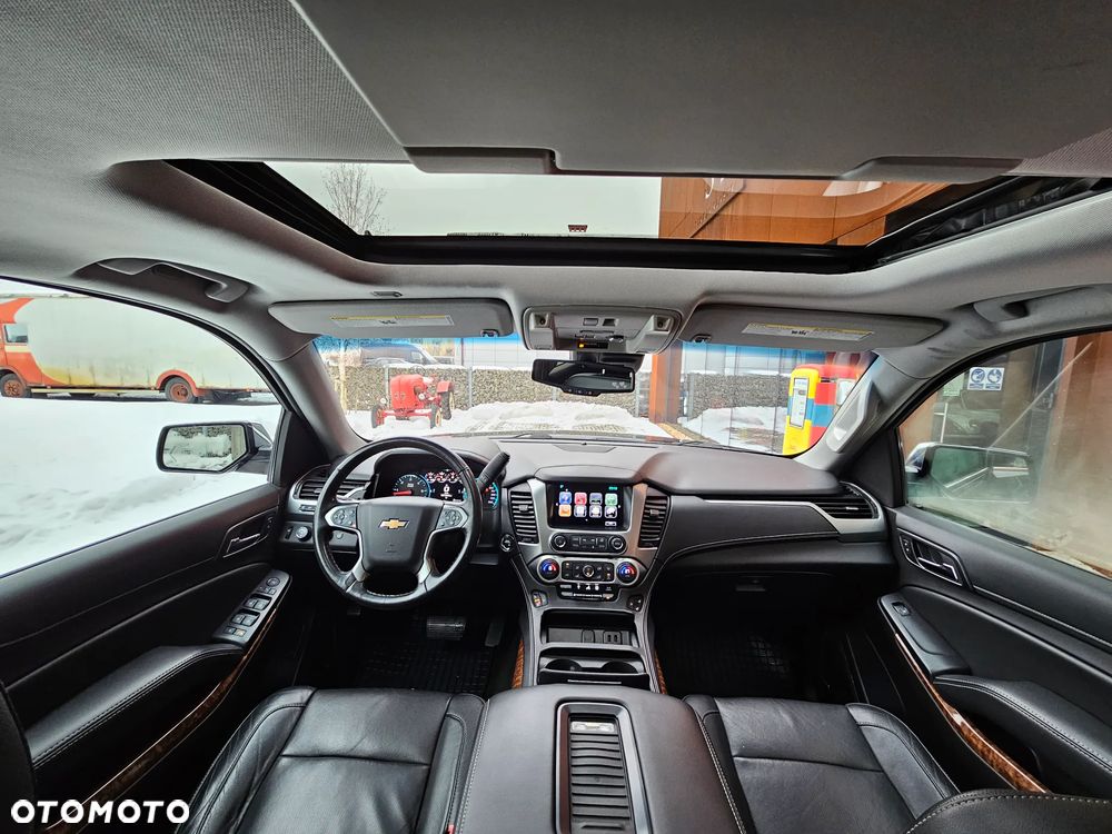 Chevrolet Suburban - 20