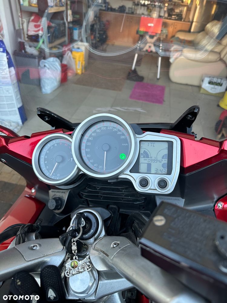 Yamaha FJR - 4