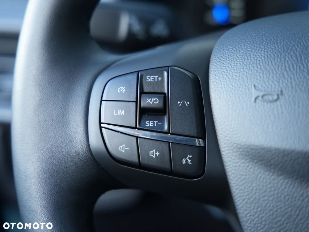 Ford Tourneo Courier - 28