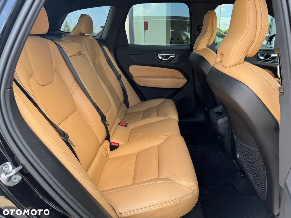Volvo XC 60 B5 B AWD Inscription - 14