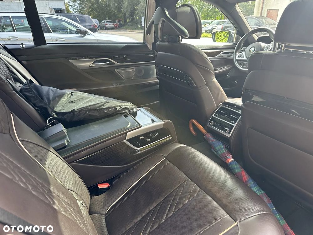 BMW Seria 7 740Le xDrive iPerformance - 22