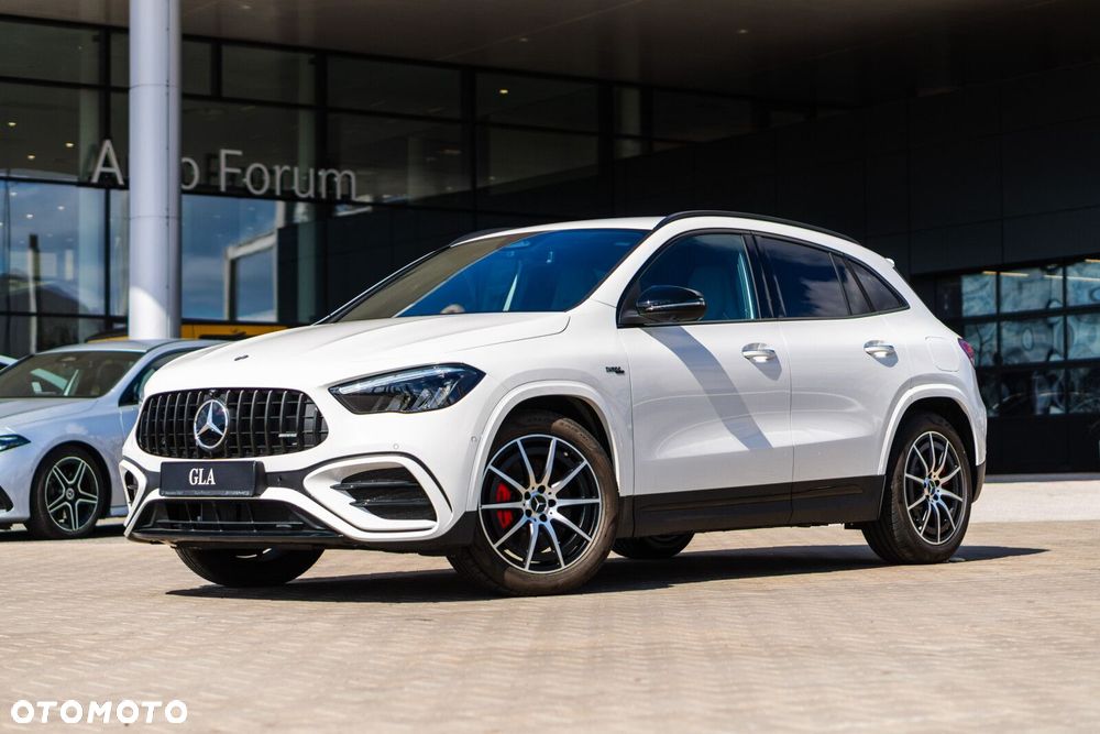 Mercedes-Benz GLA - 1