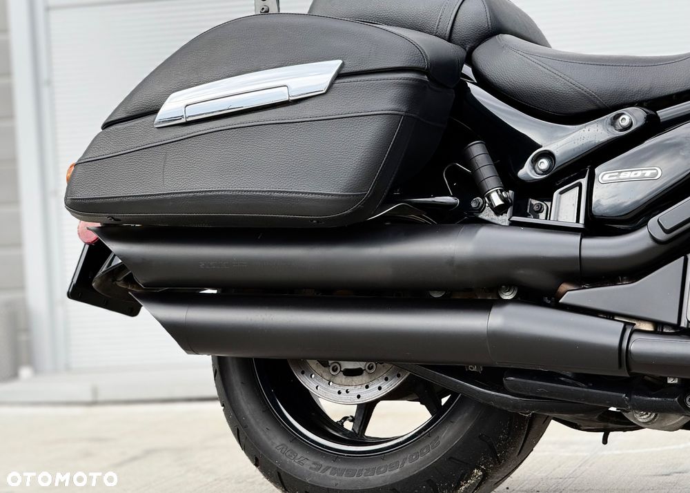 Suzuki Boulevard - 19