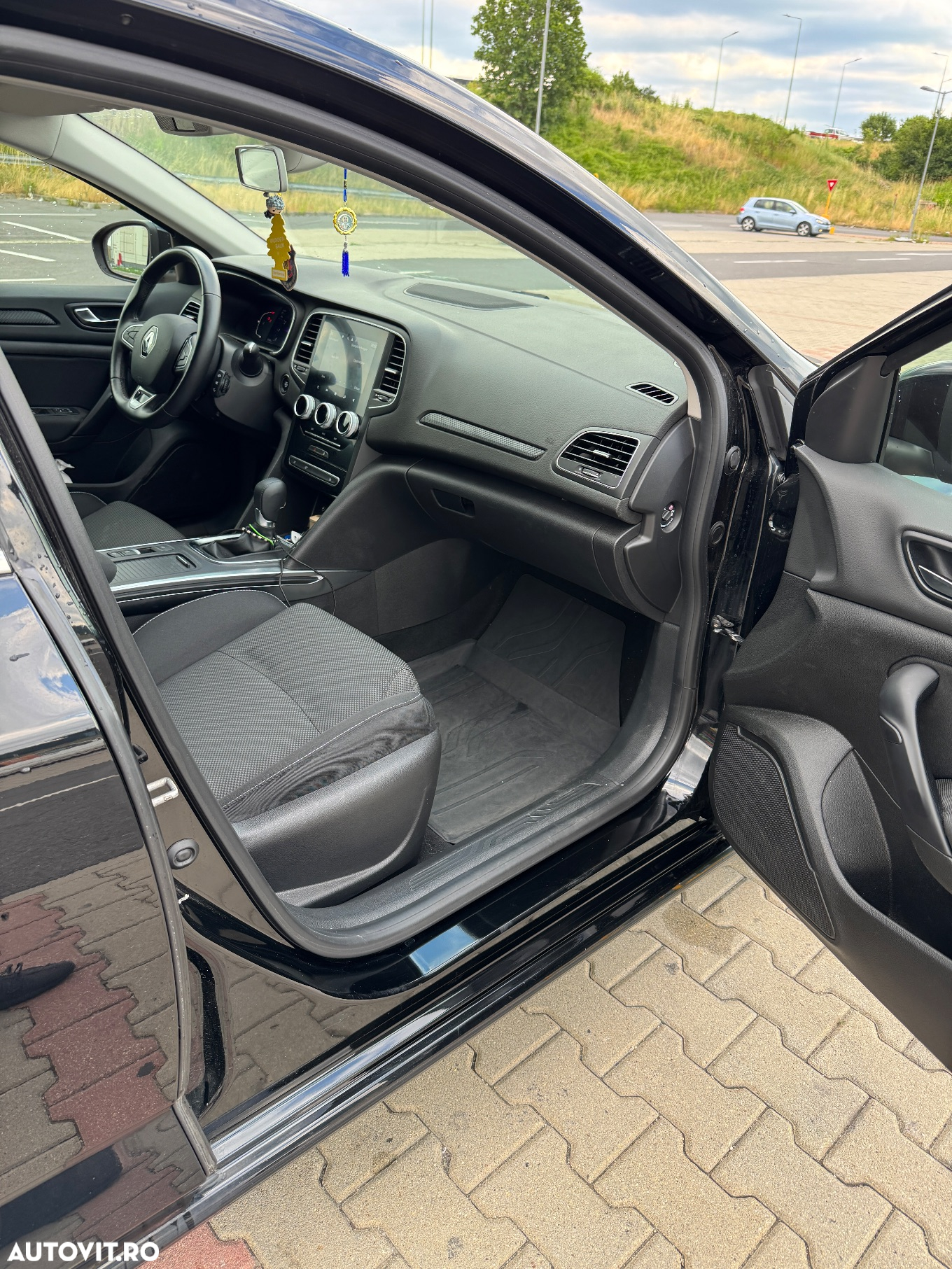 Renault Megane TCe 140 EDC GPF Equilibre - 3