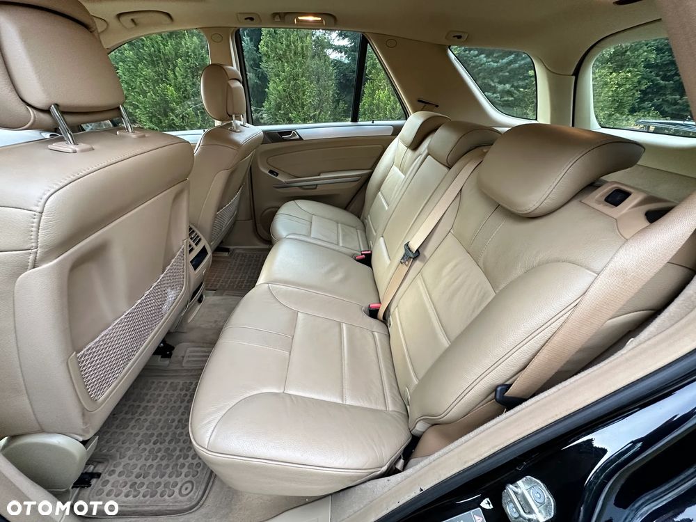 Mercedes-Benz ML 300 CDI 4Matic 7G-TRONIC DPF BlueEFFICIENCY - 19