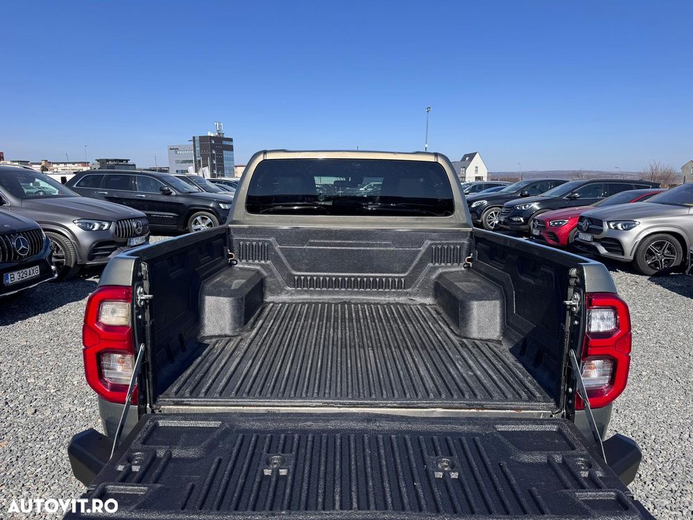 Toyota Hilux 2.8D 204CP 4x4 Double Cab AT Invincible - 9