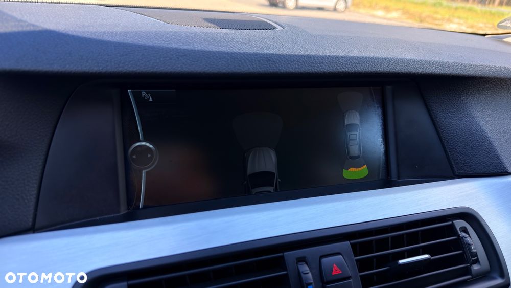 BMW Seria 5 520d Luxury Line - 22