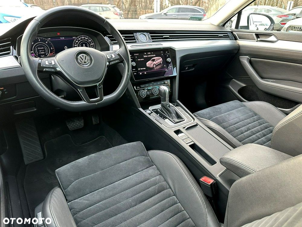 Volkswagen Passat - 25