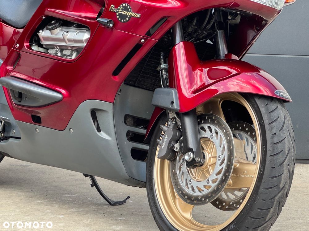 Honda ST - 6