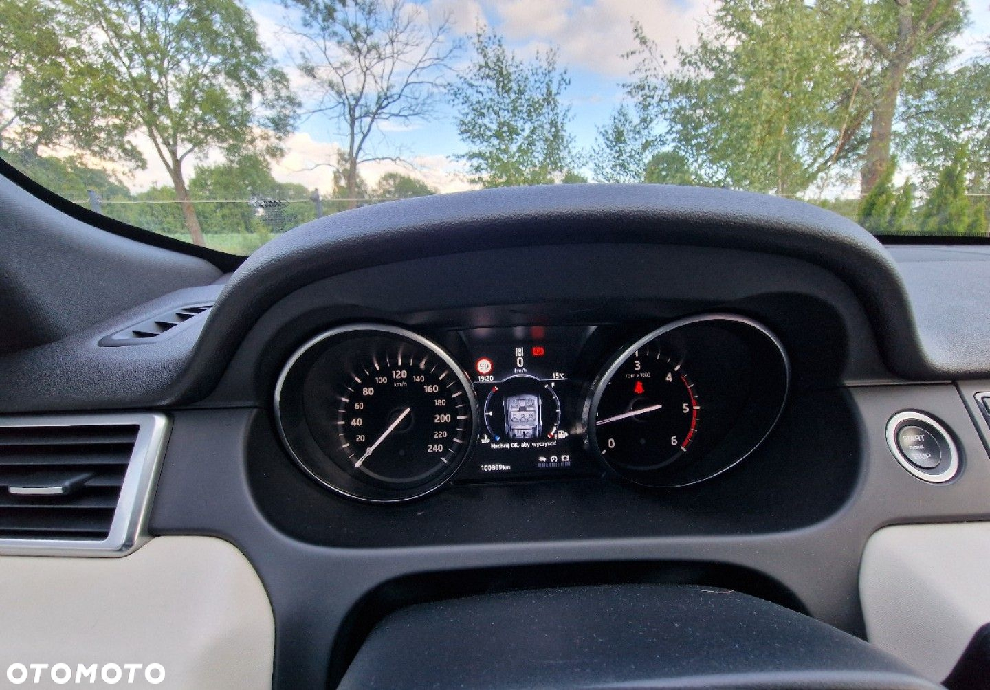 Land Rover Discovery Sport - 25