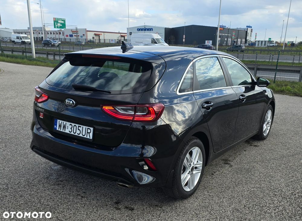 Kia Ceed - 10