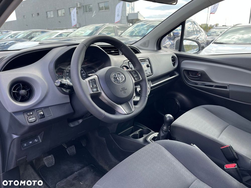 Toyota Yaris - 4