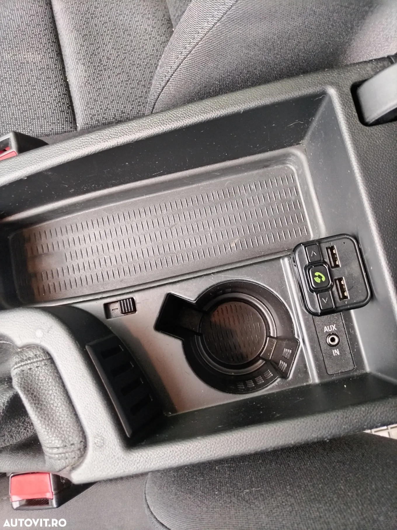BMW Seria 3 318d Touring - 15
