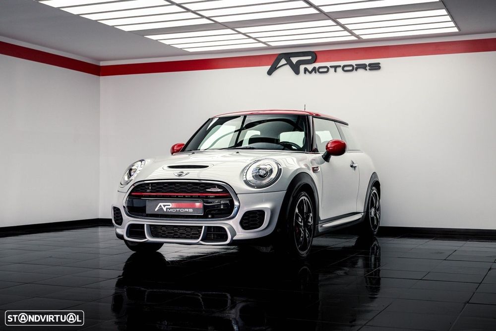 MINI 3 Portas John Cooper Works - 12
