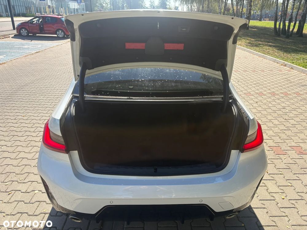 BMW Seria 3 318i M Sport sport - 9