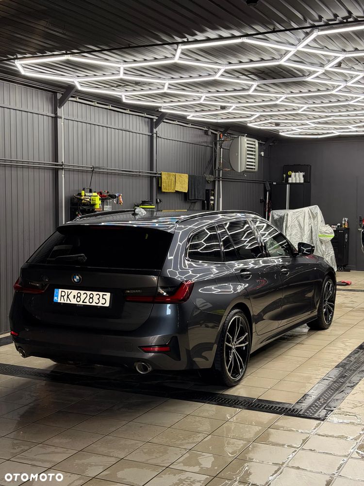 BMW Seria 3 320d Sport Line Shadow - 17