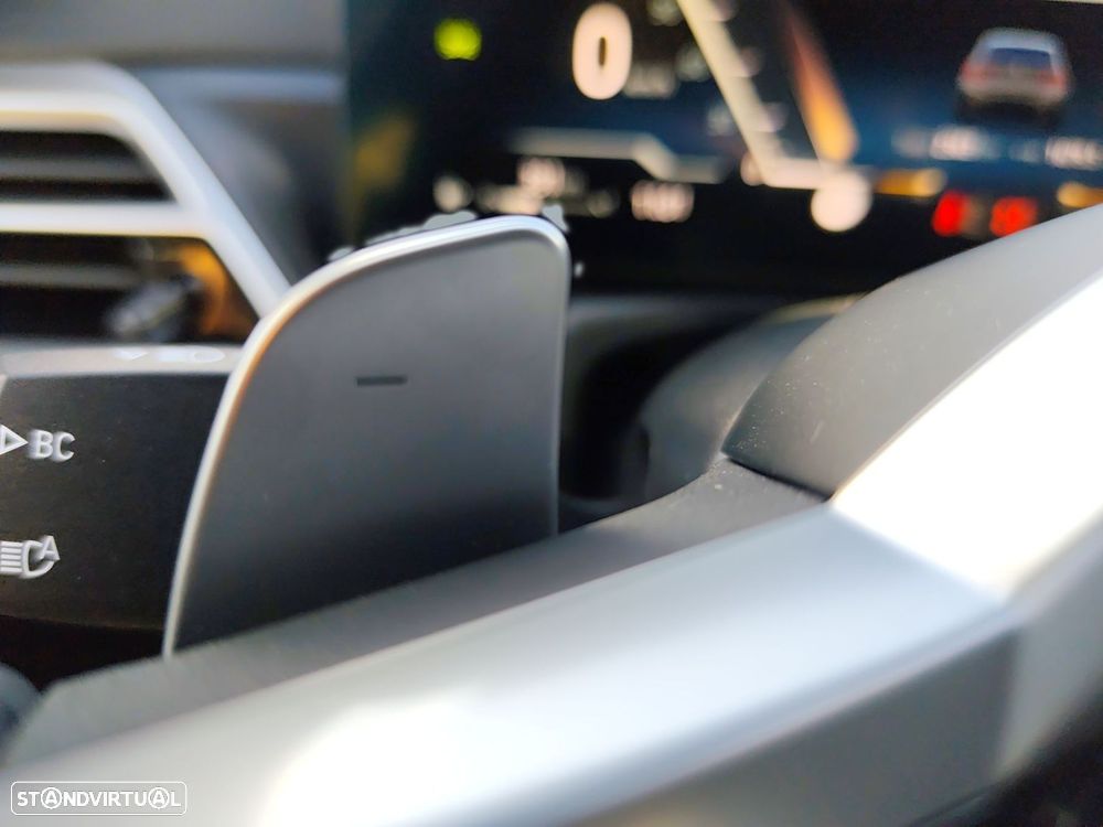 BMW 320 d Pack Desportivo M Pro Auto - 28