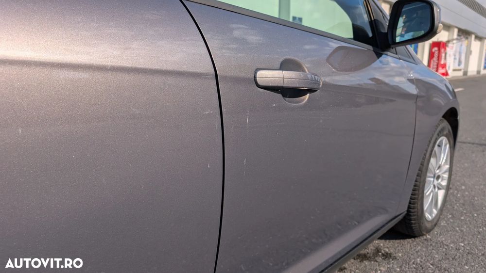Ford Focus 1.6 Ti-VCT Titanium - 21