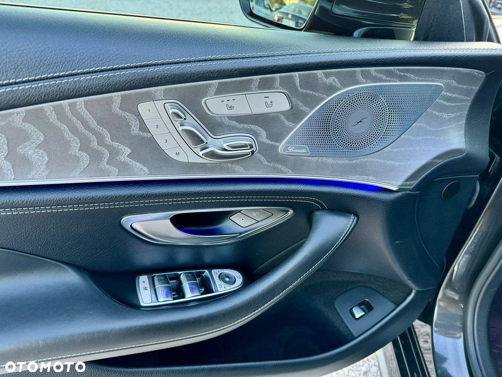 Mercedes-Benz CLS - 19