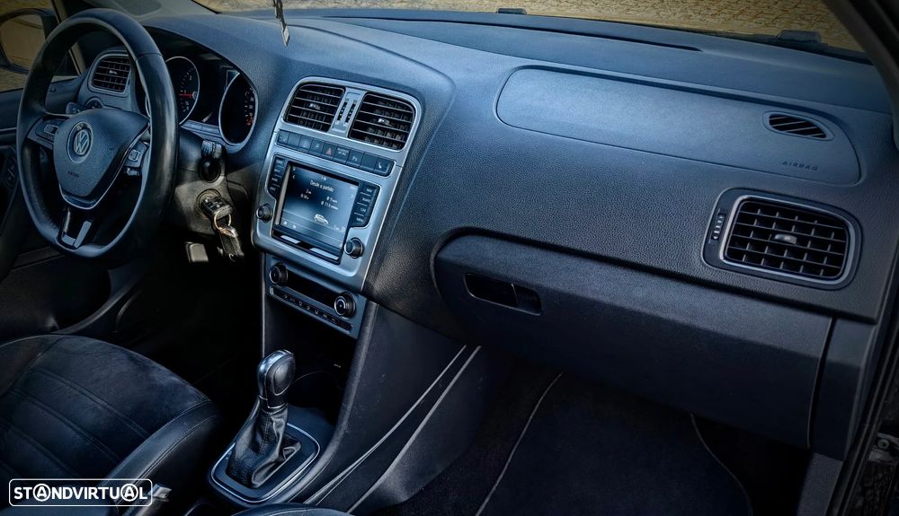 VW Polo 1.4 TDi Blue Motion DSG Lounge - 14