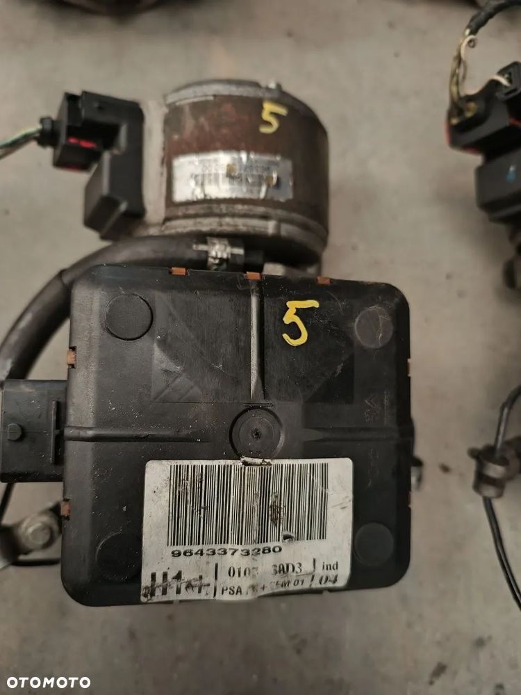 POMPA ZAWIESZENIA CITROEN C5 C 5 II III I 1 2 3 C6 - 6