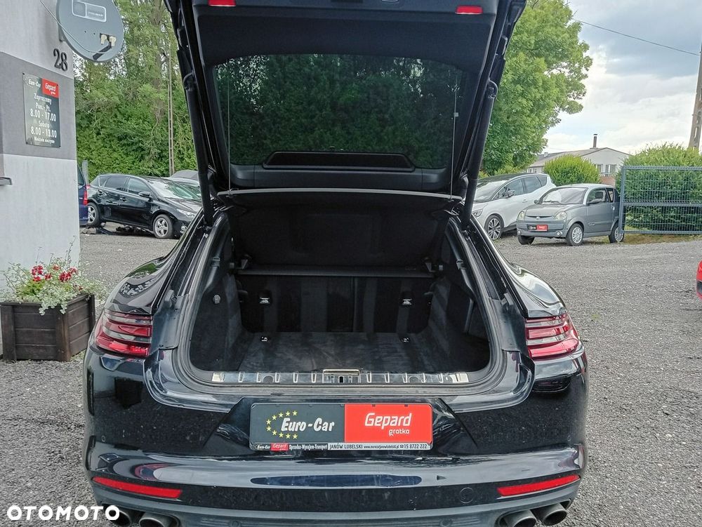 Porsche Panamera - 13