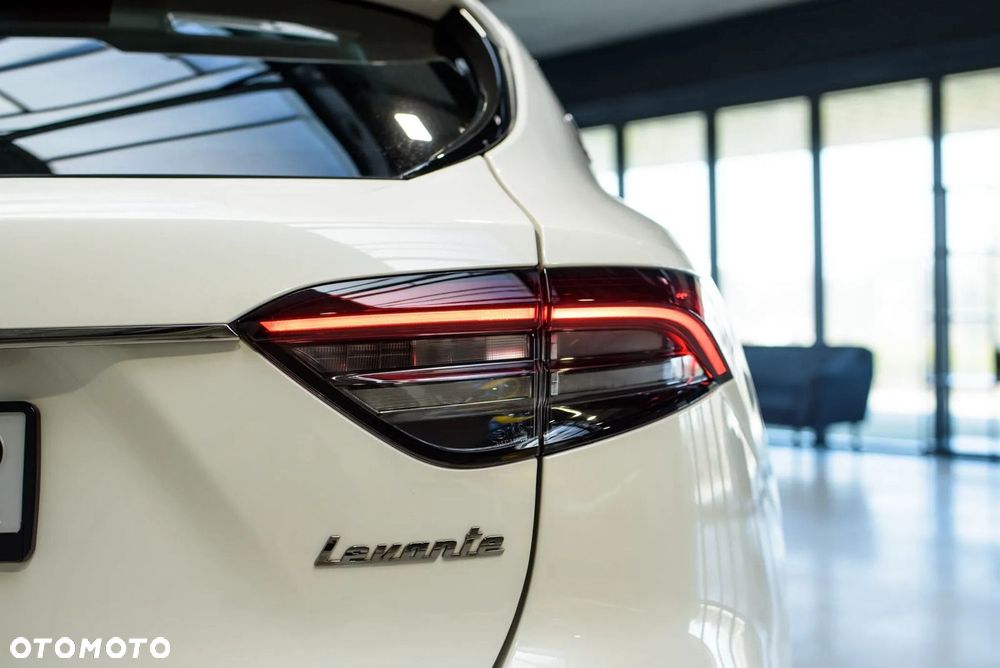 Maserati Levante Trofeo Q4 - 8