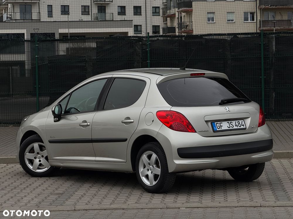 Peugeot 207 95 VTi Premium - 4