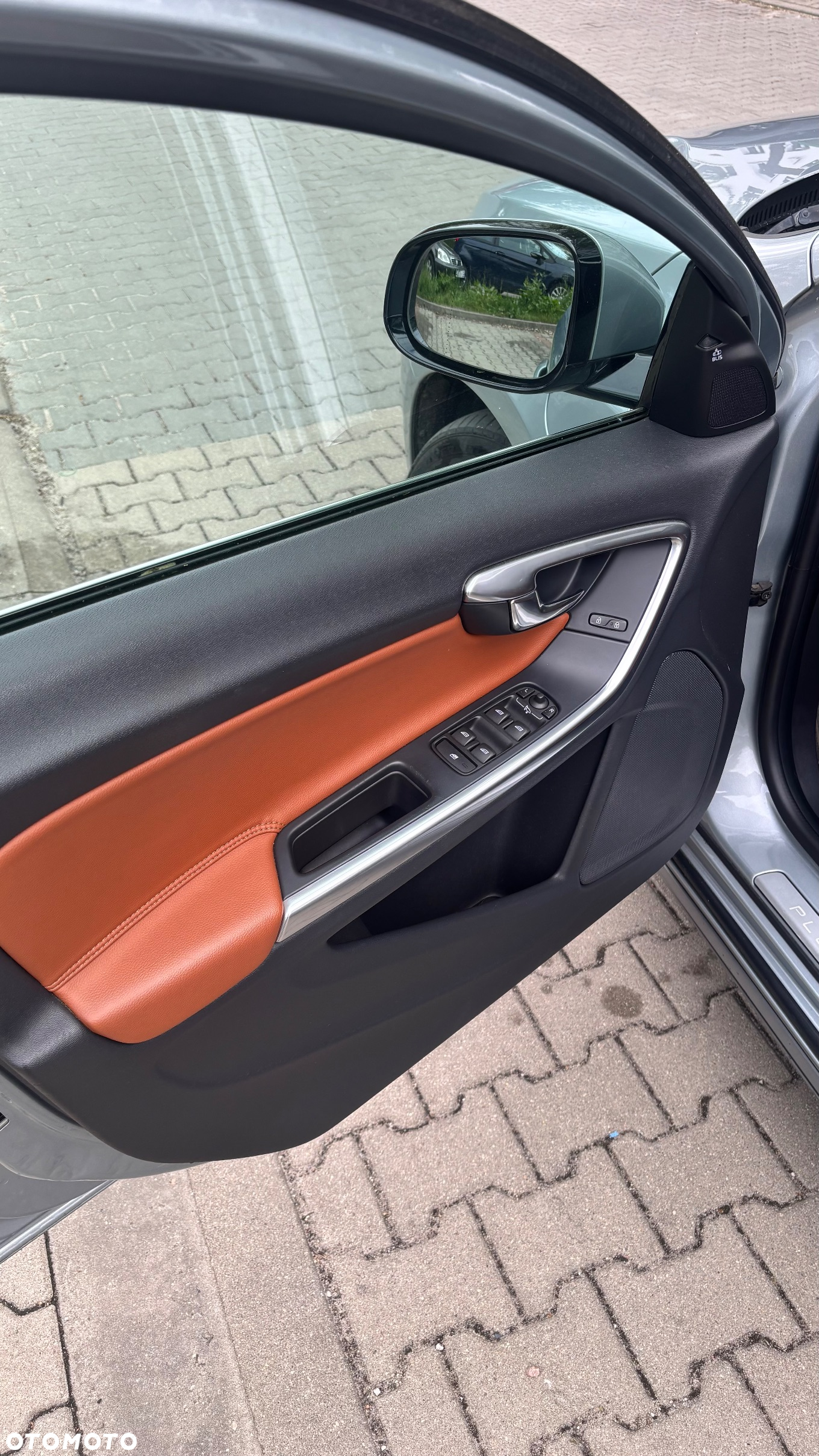 Volvo V60 D6 AWD Plug-in Hybrid Summum - 21