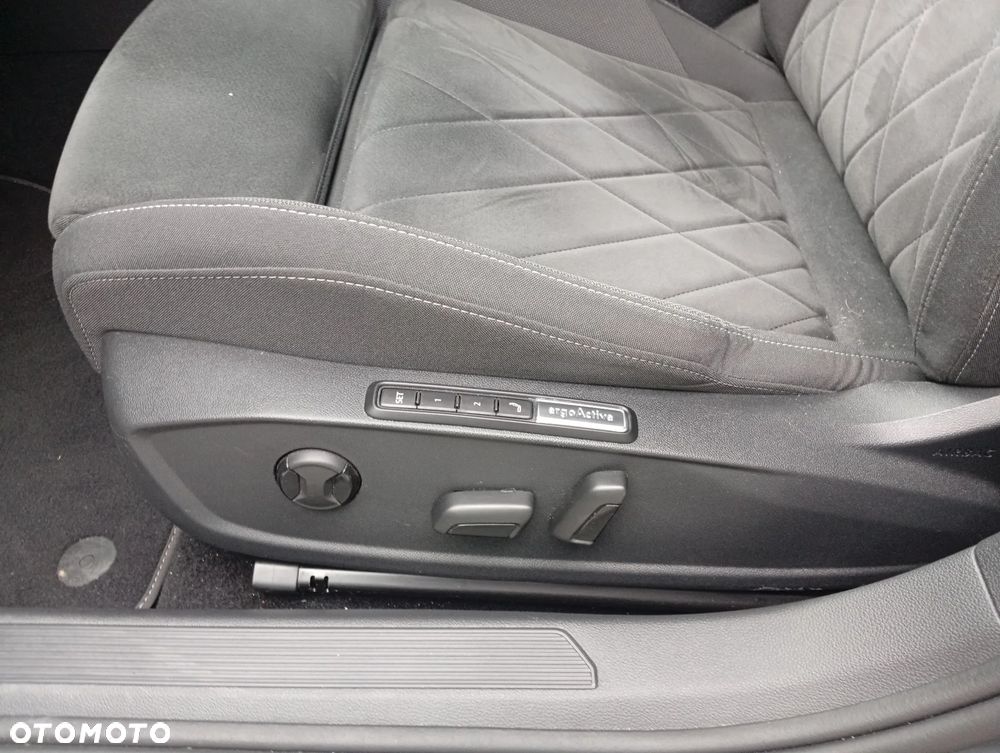 Volkswagen Golf 1.5 TSI OPF Life - 17
