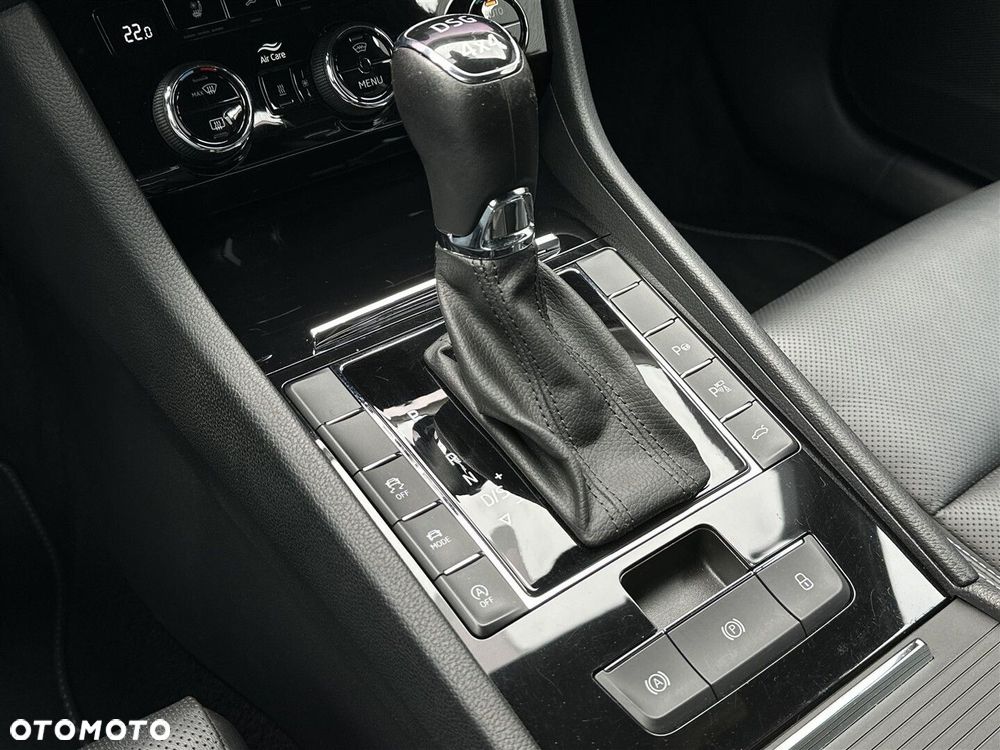 Skoda Superb 2.0 TDI SCR 4x4 L&K DSG - 19