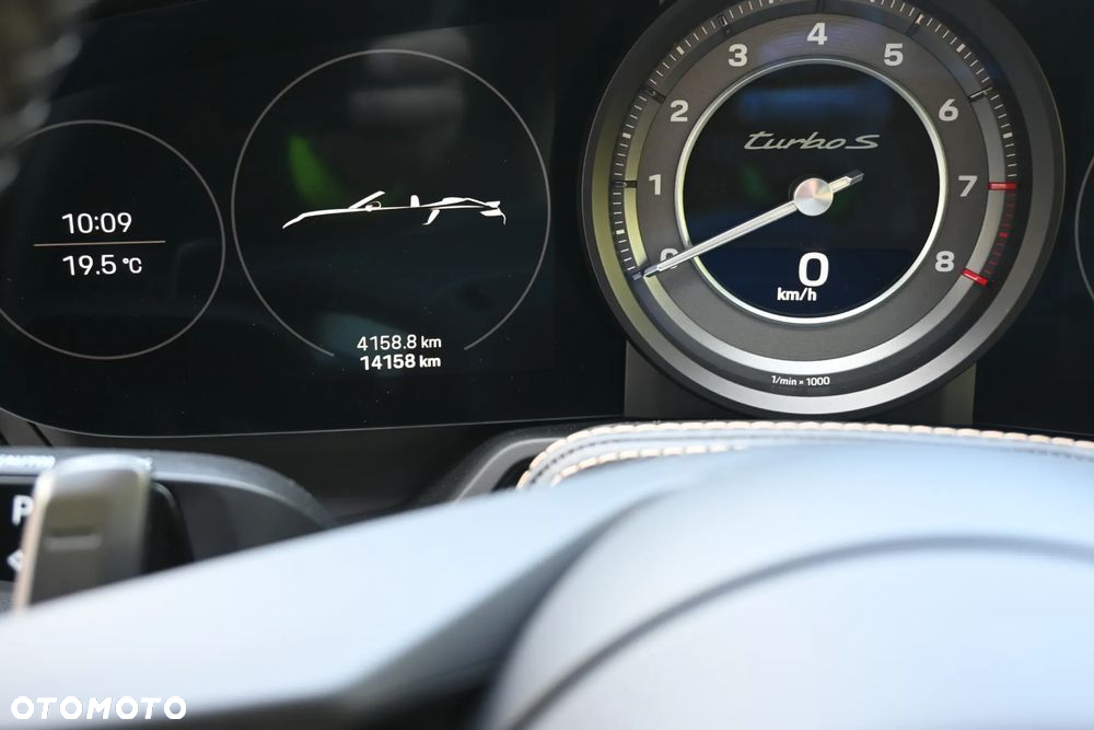 Porsche 911 Carrera Turbo S Cabrio - 22