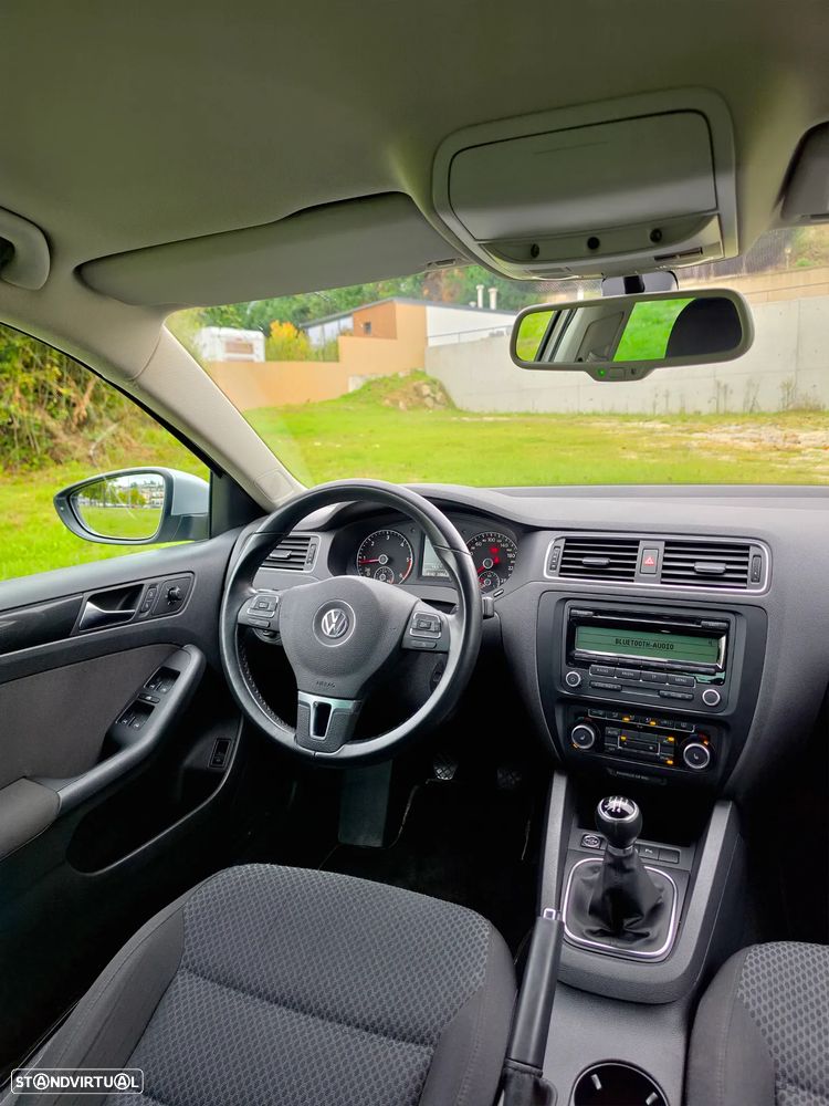 VW Jetta 1.6 TDi Trendline - 13