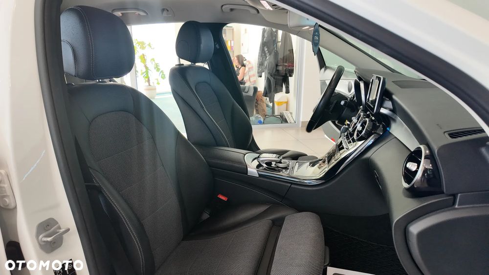 Mercedes-Benz Klasa C 200 7G-TRONIC - 34