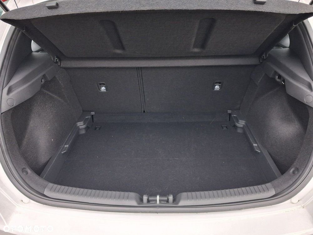 Hyundai i30 1.5 DPI Pure - 19