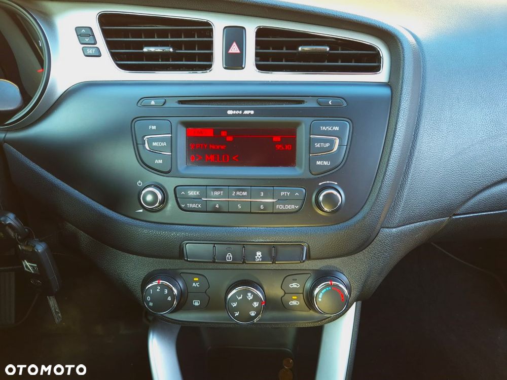 Kia Ceed 1.6 GDI Spirit - 19