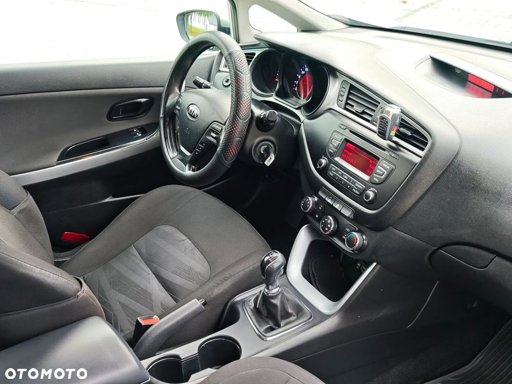 Kia Ceed 1.6 CRDi Smart - 6