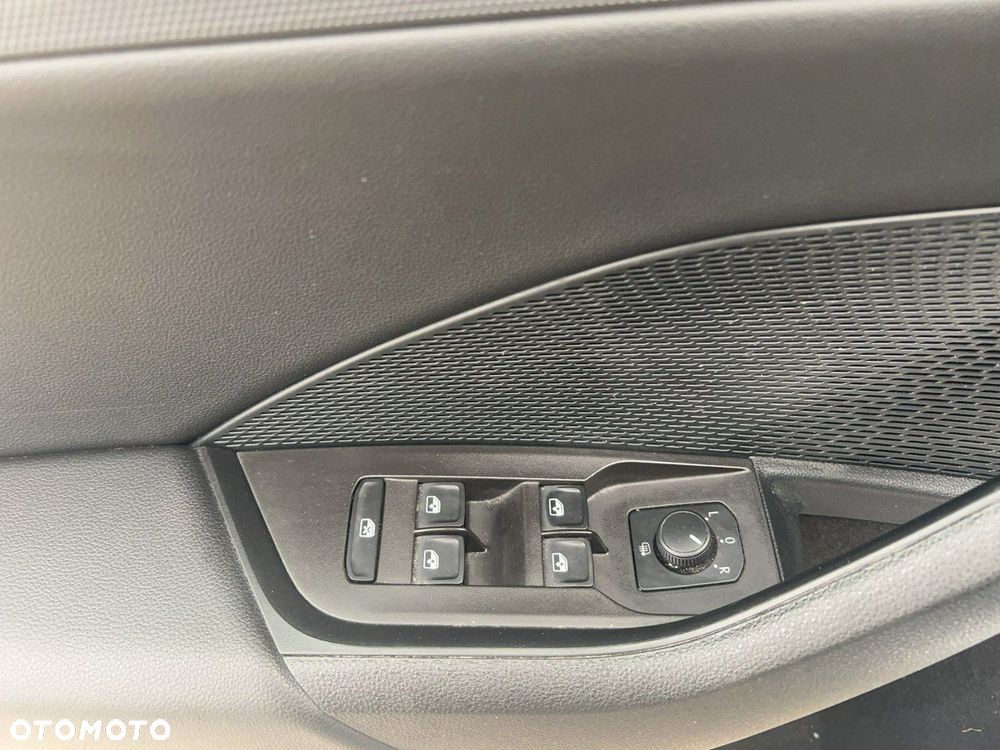 Skoda Octavia 2.0 TDI Ambition DSG - 13