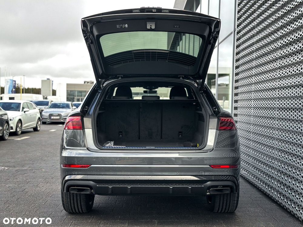 Audi Q8 - 8