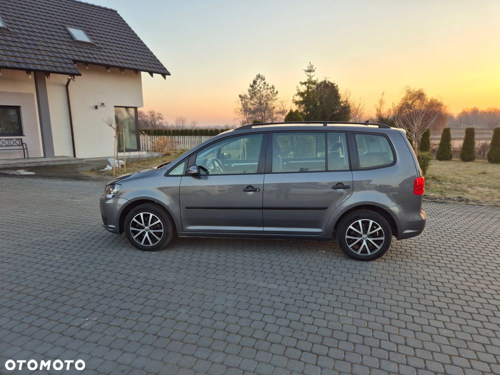 Volkswagen Touran 1.6 TDI DPF BlueMotion Technology DSG Comfortline - 25