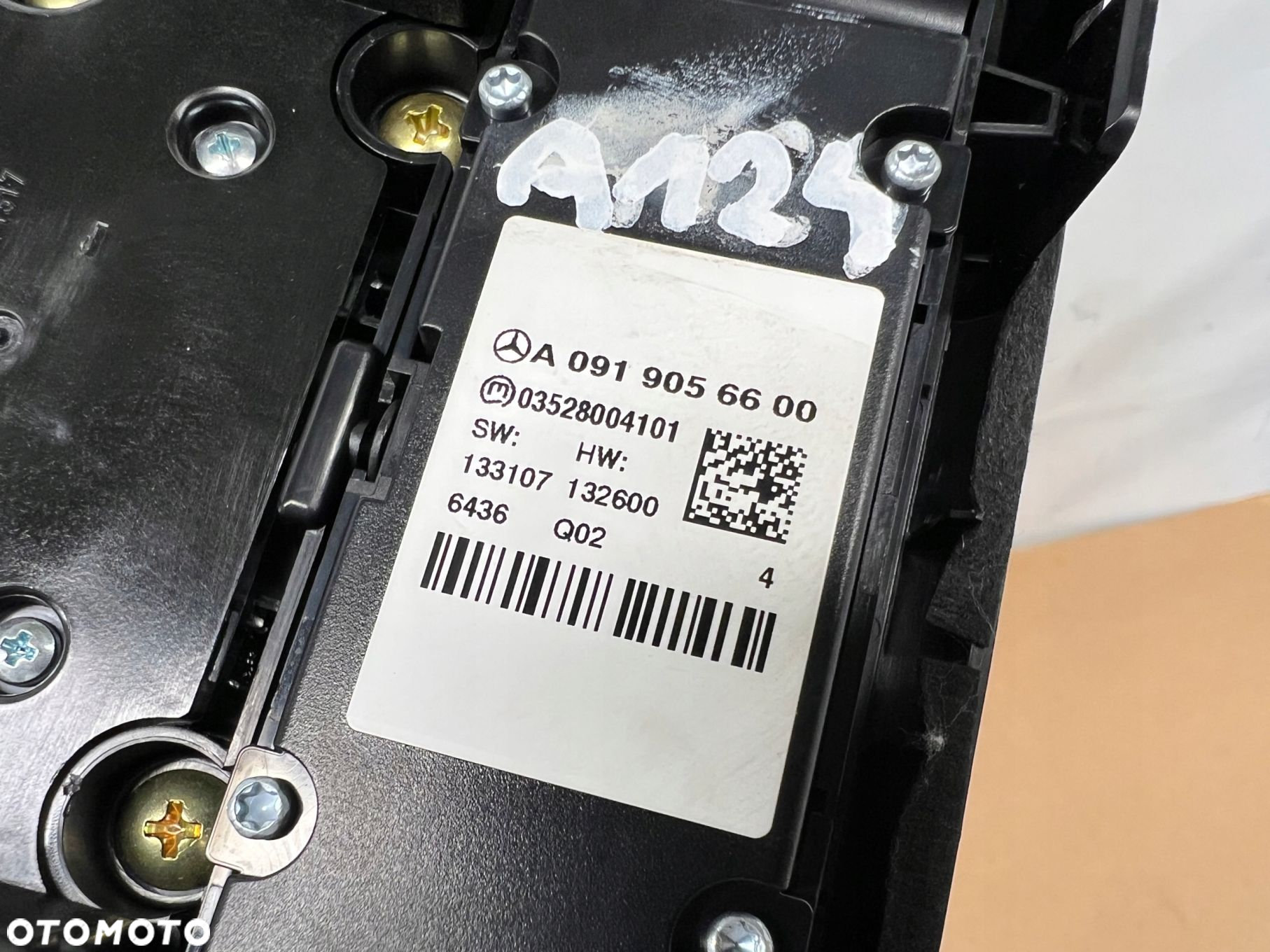 Infiniti QX30 panel radia klimatyzacji 21E0600 A0919056600 - 7
