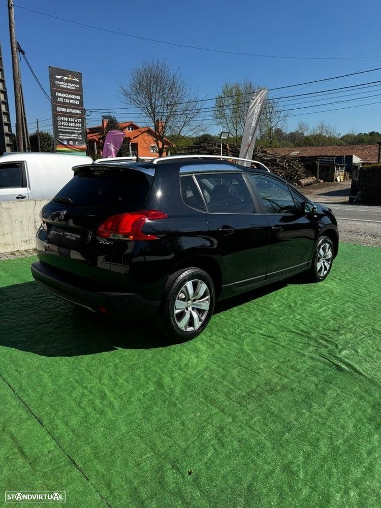 Peugeot 2008 1.2 PureTech Style - 6