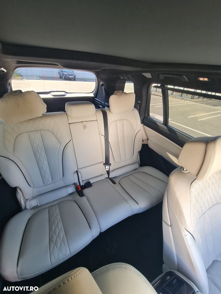 BMW X7 M60i xDrive AT MHEV - 9